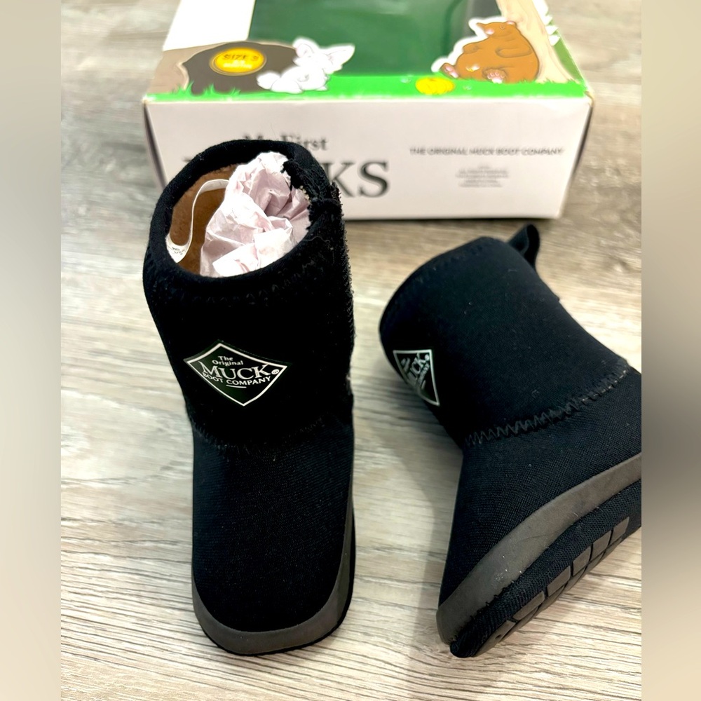 Muck boots baby 6-9 months boots - my first mucks size 3